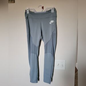 Nike Air Cropped Leggings Size M  Tights